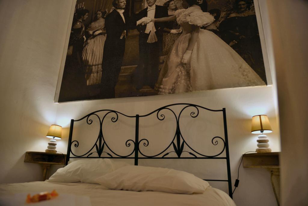 Real Teatro Umberto I Bed & Breakfast Palermo Exterior photo